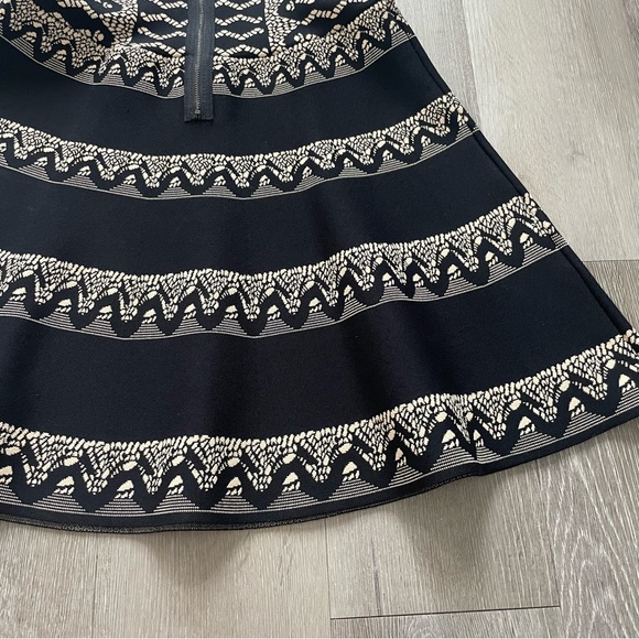 BCBGMaxazria Wilma Dress Black Cream Print Fit Flare Stretch - Picture 5 of 13